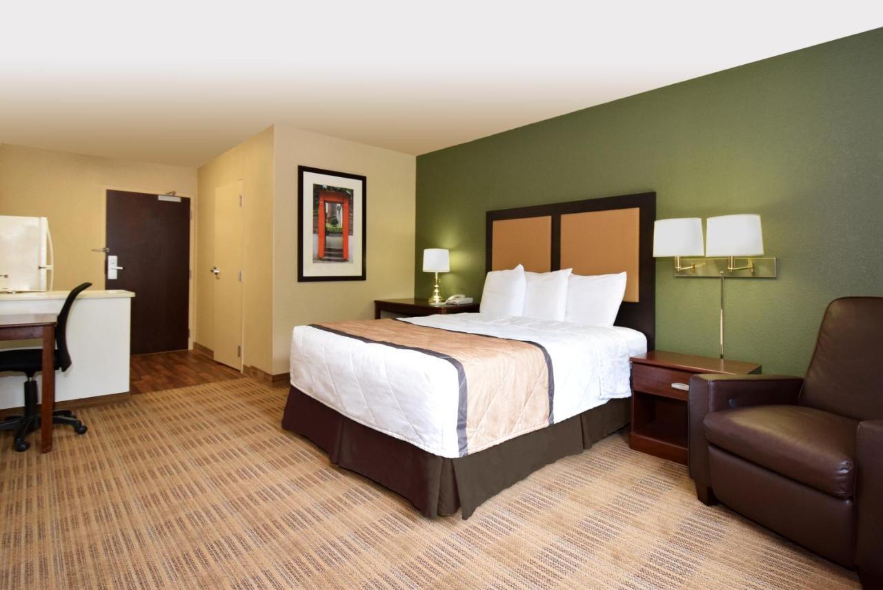 Mainstay Suites Chicago Hillside Eksteriør billede