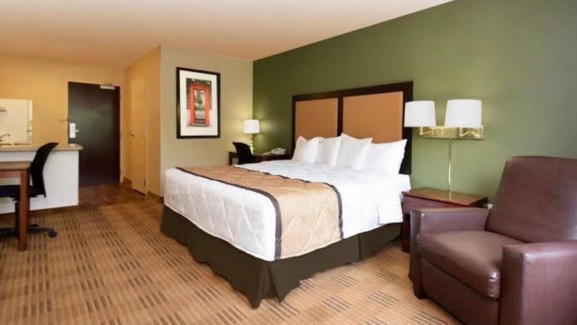 Mainstay Suites Chicago Hillside Eksteriør billede