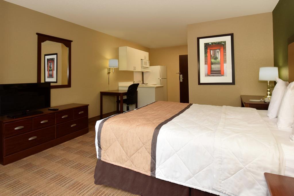 Mainstay Suites Chicago Hillside Eksteriør billede