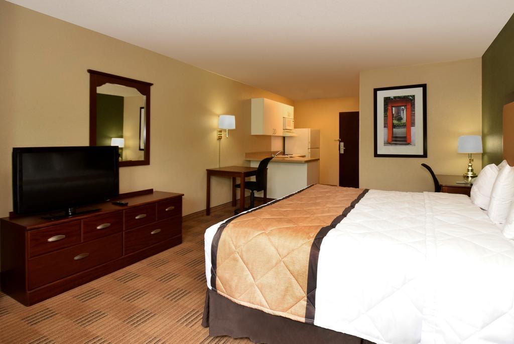 Mainstay Suites Chicago Hillside Eksteriør billede