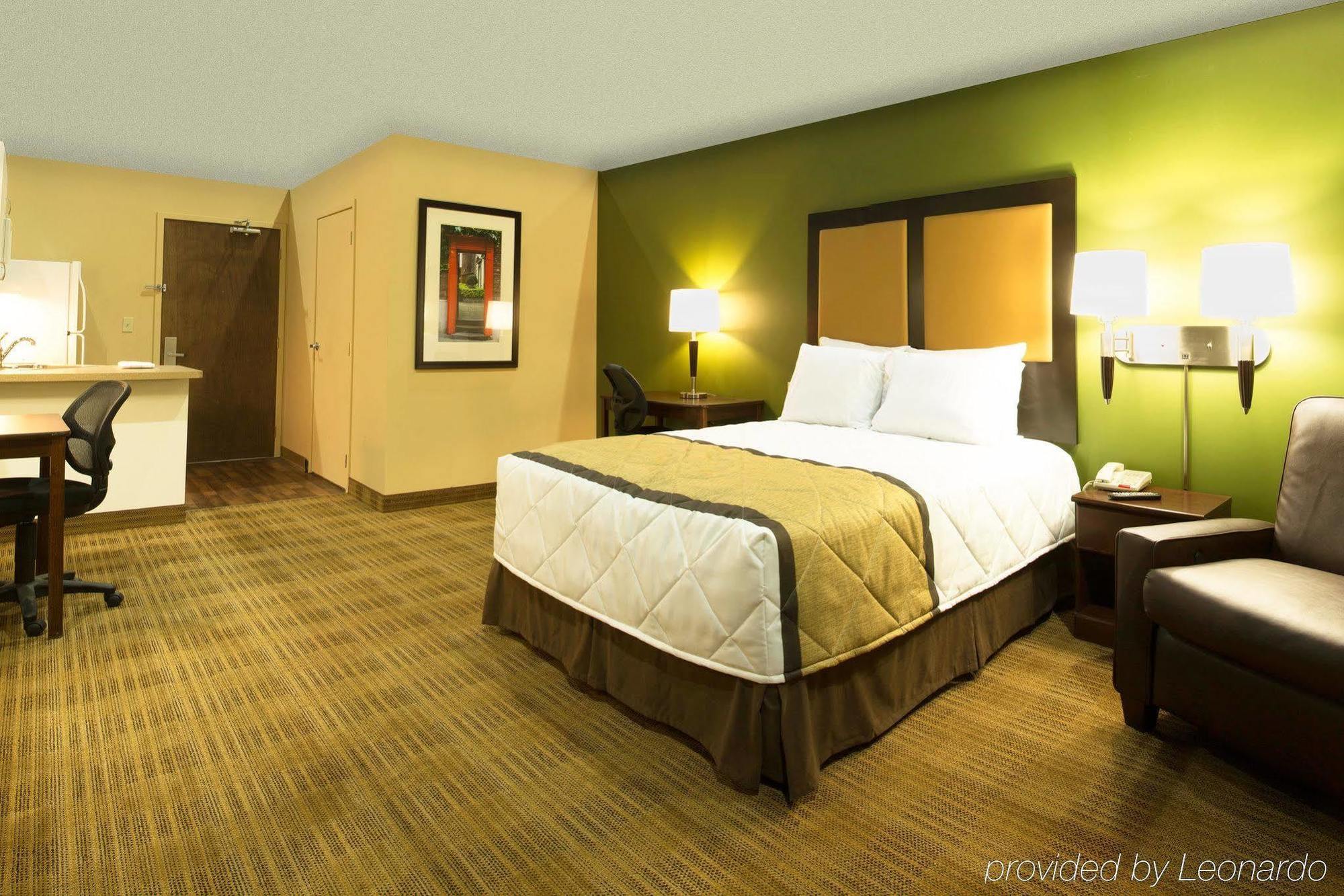 Mainstay Suites Chicago Hillside Eksteriør billede