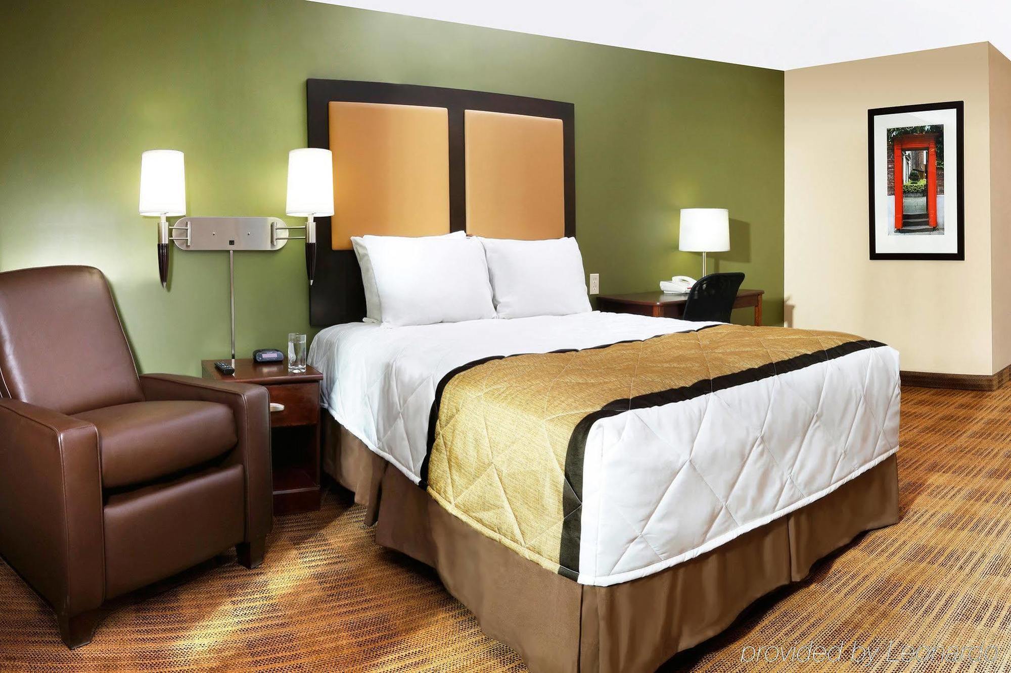 Mainstay Suites Chicago Hillside Eksteriør billede